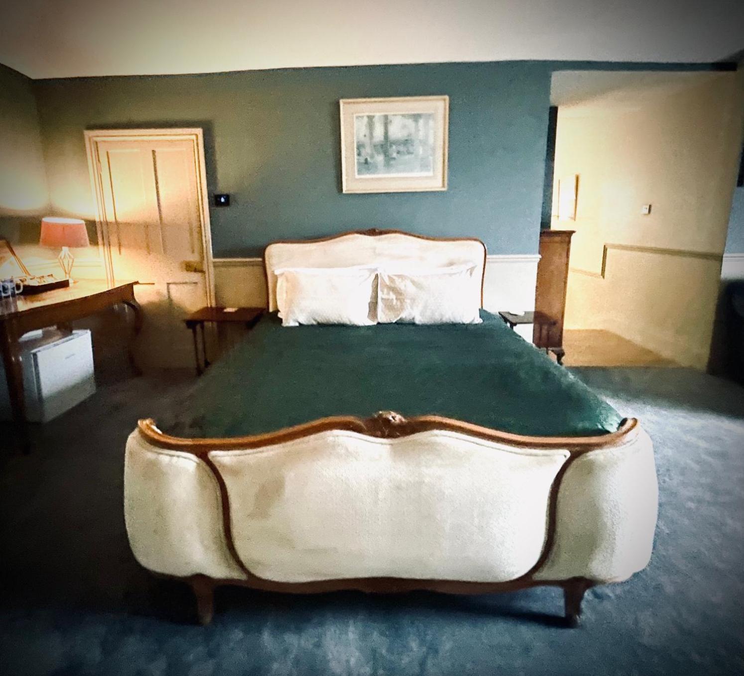 Llanerchydol Hall Suites Welshpool Eksteriør bilde